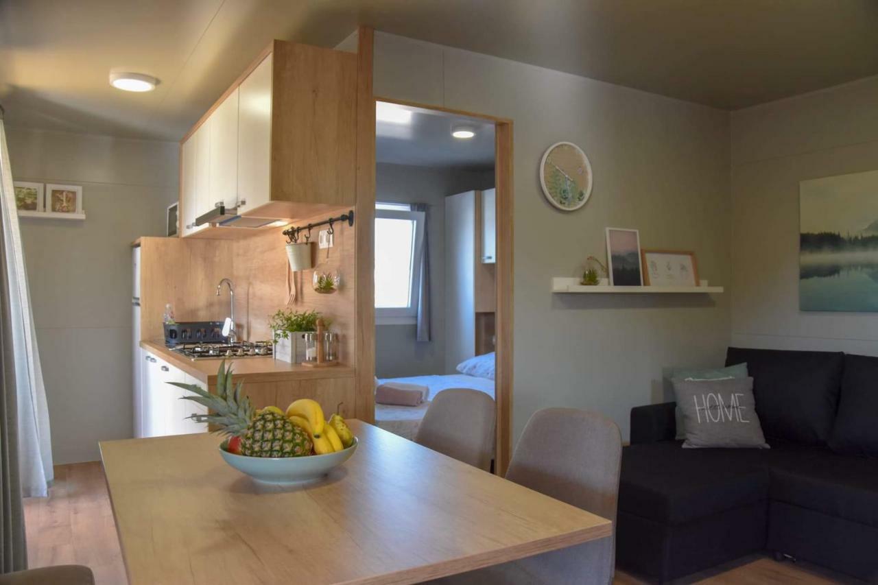 Mobile Home Laura Тисно Екстер'єр фото