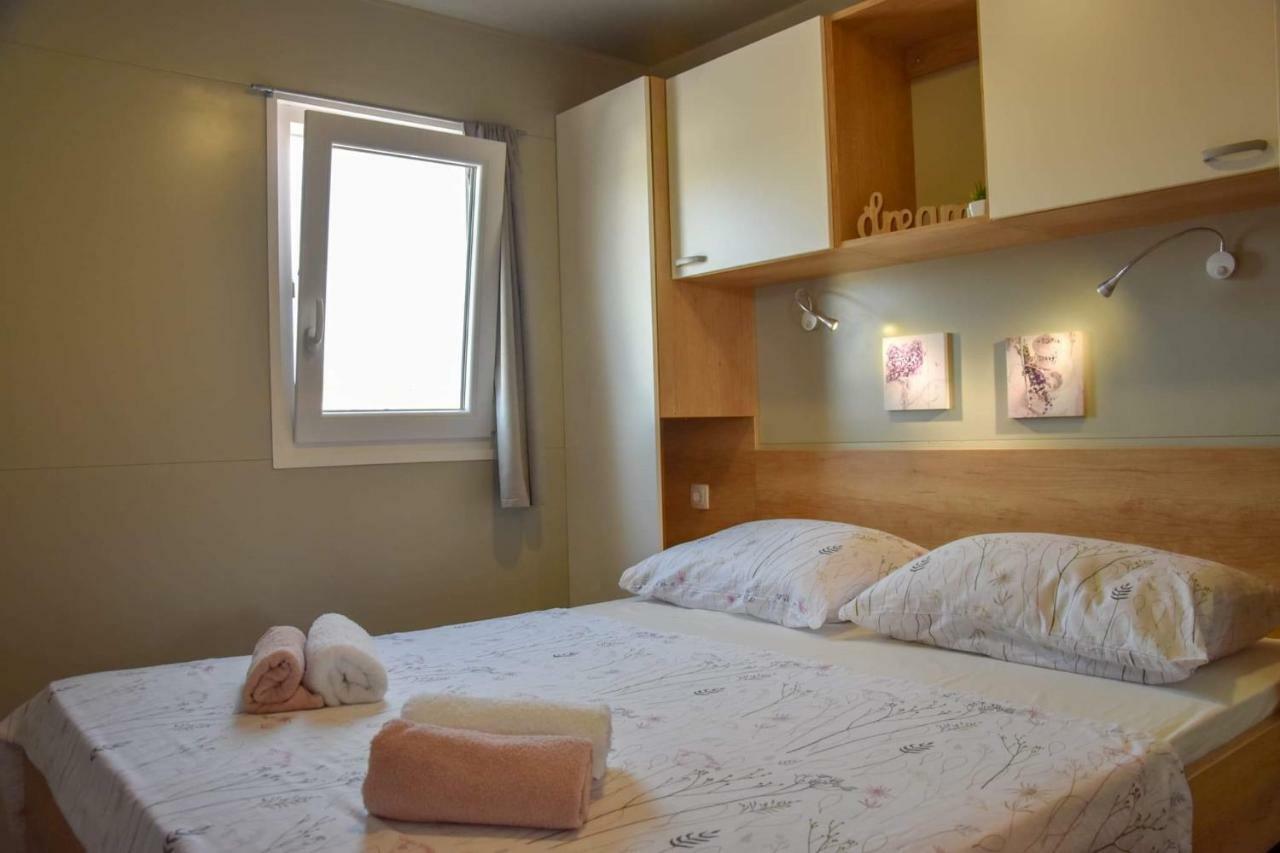 Mobile Home Laura Тисно Екстер'єр фото