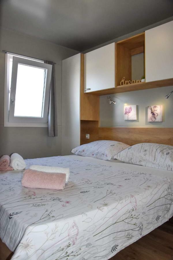 Mobile Home Laura Тисно Екстер'єр фото